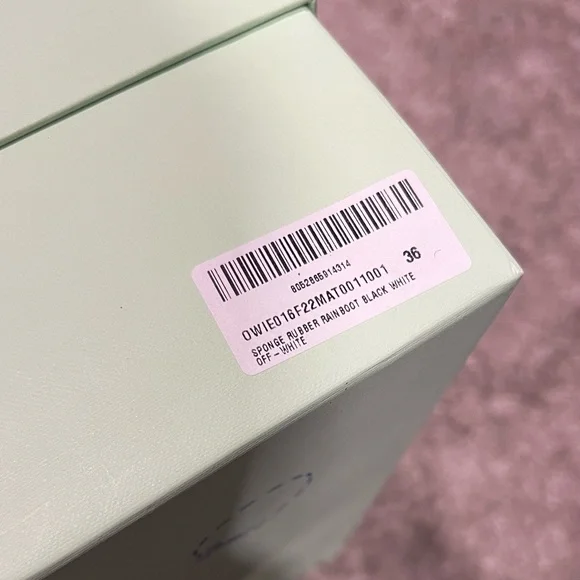 OFF-WHITE RAINBOOTS - Picture 2 of 4